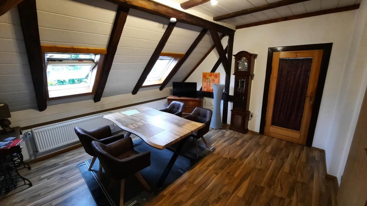 Zum Holzwurm Apartment Muhlanger Bagian luar foto
