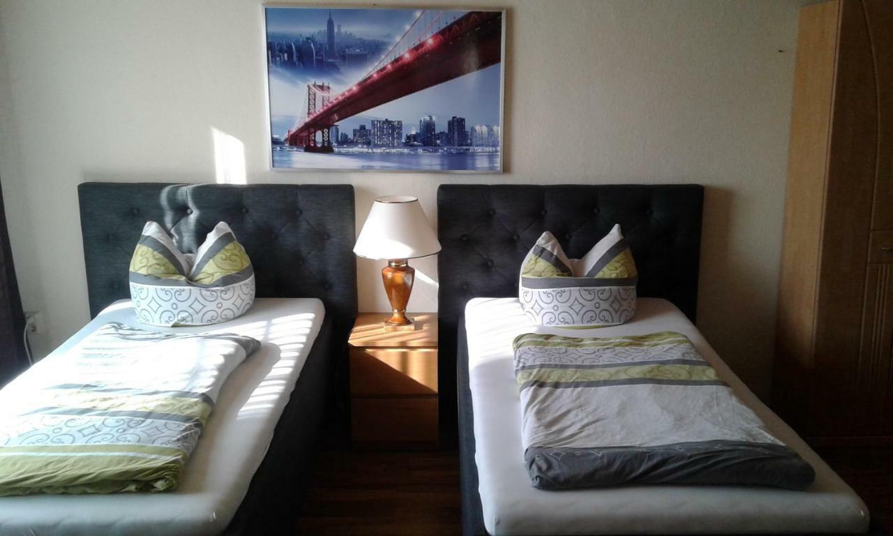 Zum Holzwurm Apartment Muhlanger Bagian luar foto